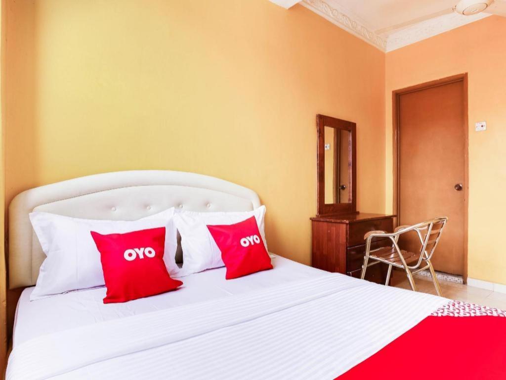 Oyo 89406 Lucky Budget Hotel 닐라이 외부 사진