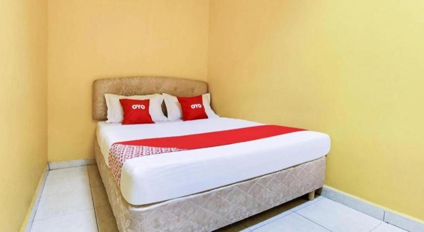 Oyo 89406 Lucky Budget Hotel 닐라이 외부 사진